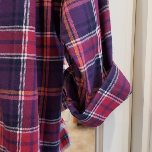 Red Plaid women's shirt. - Picture 7 of 7